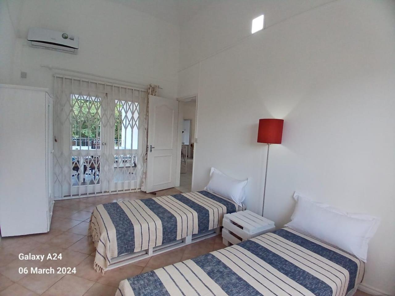 The Coral House Apartment ริวิแยร์นัวร์ ภายนอก รูปภาพ
