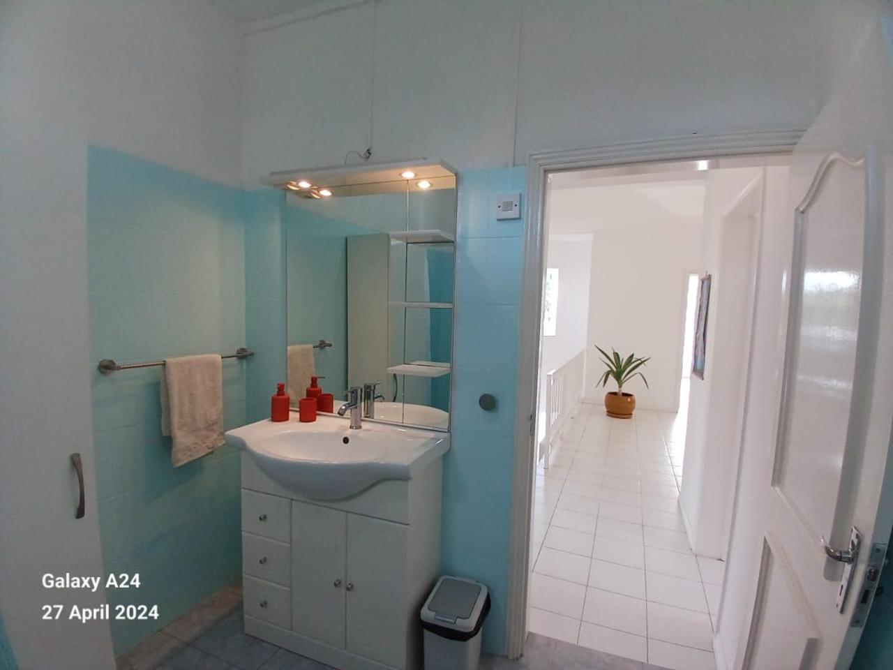 The Coral House Apartment ริวิแยร์นัวร์ ภายนอก รูปภาพ